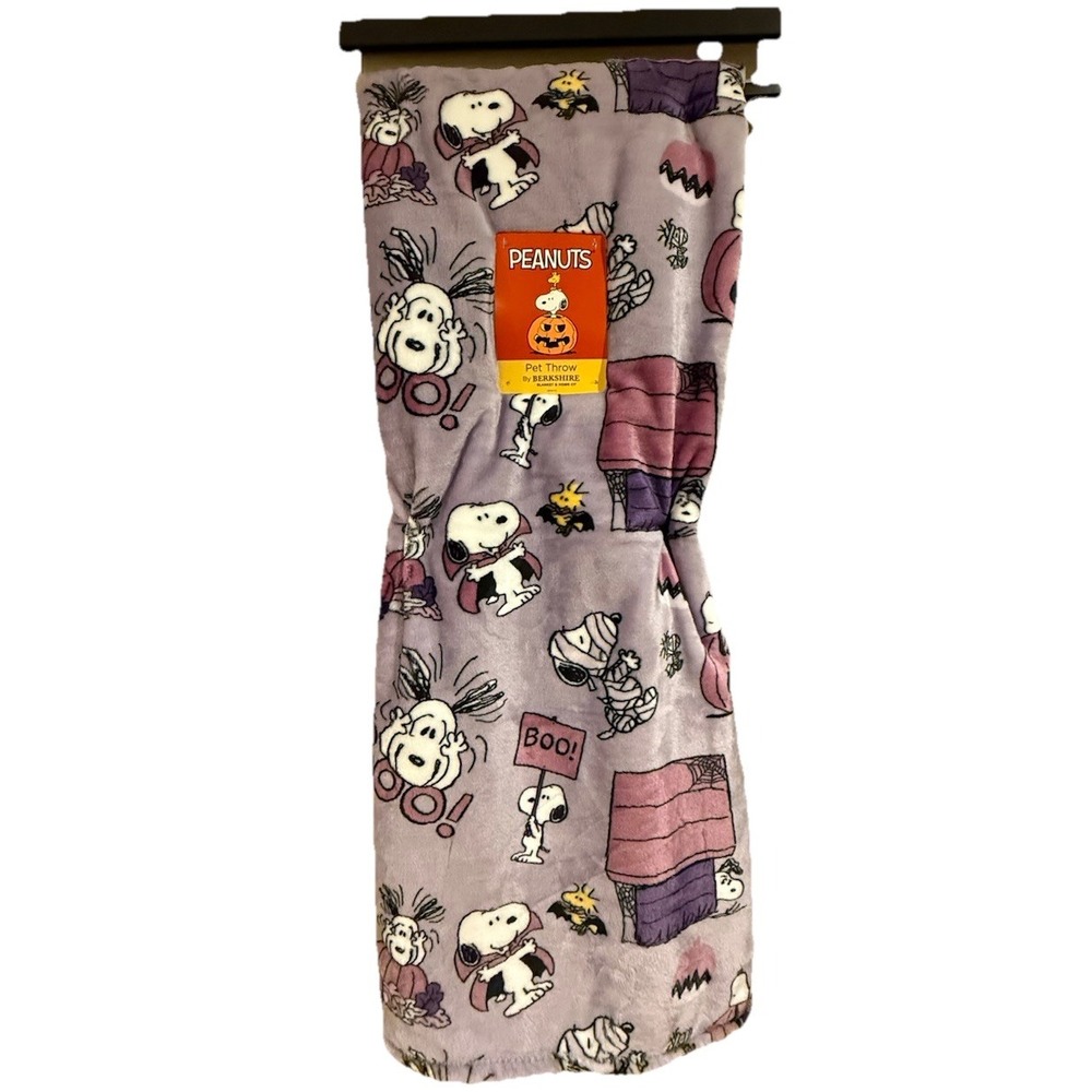 Berkshire PEANUTS Halloween Snoopy Woodstock Throw Blanket Boo Costumes Pumpkins